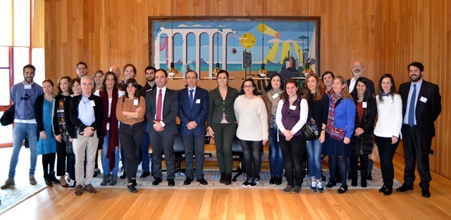 Persoal de Inditex e do Consello Social da Universidade da Coruña visita o Parlamento